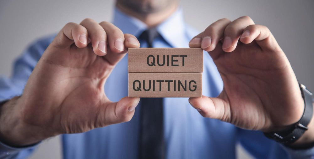 Quiet Quitting: Bukan Malas, Tapi Alarm Kepemimpinan yang Terabaikan